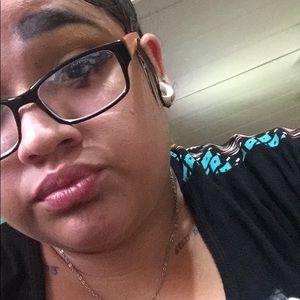 Meet your Posher, Ada